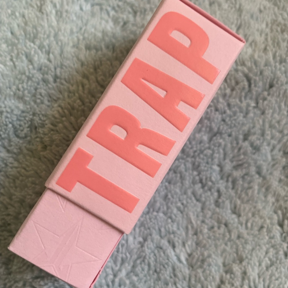 Jeffree Star Velvet Trap Lipstick Funeral Parlor BNIB - Picture 3 of 8